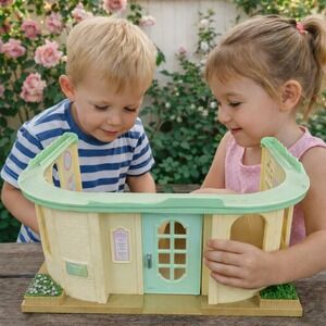 Sylvanian Families Country Clinic Calico Critters Hospital Playset Building 2017